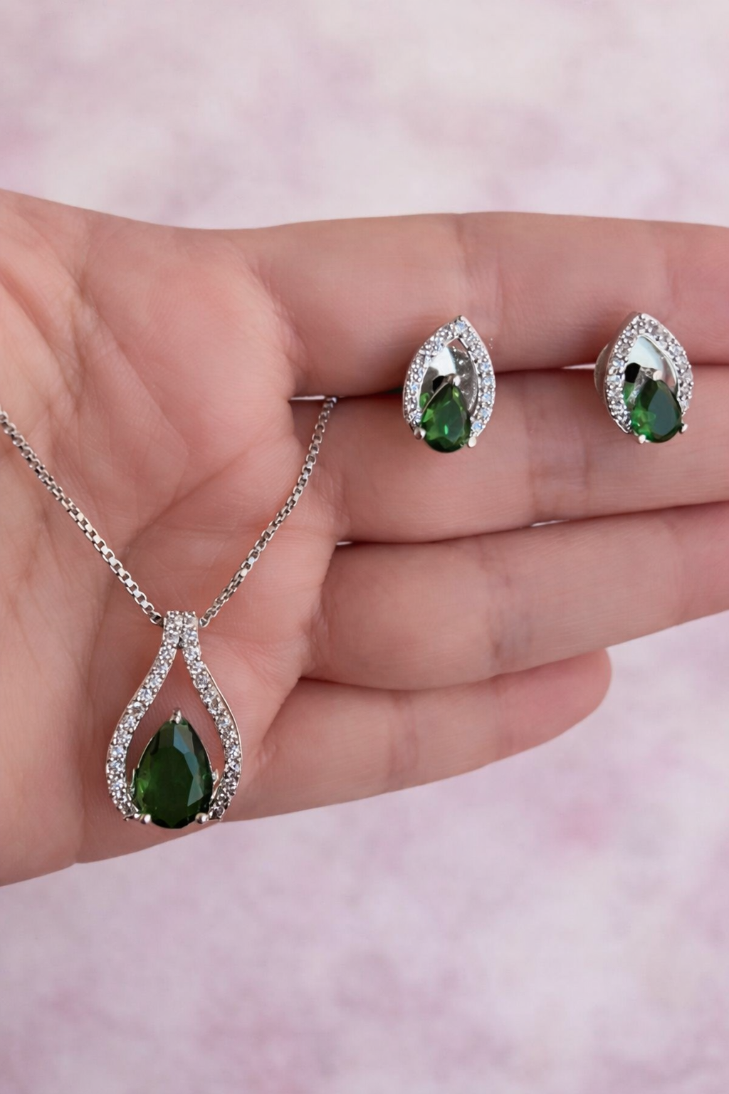 Diamond Replica Teardrop Royale Necklace Set