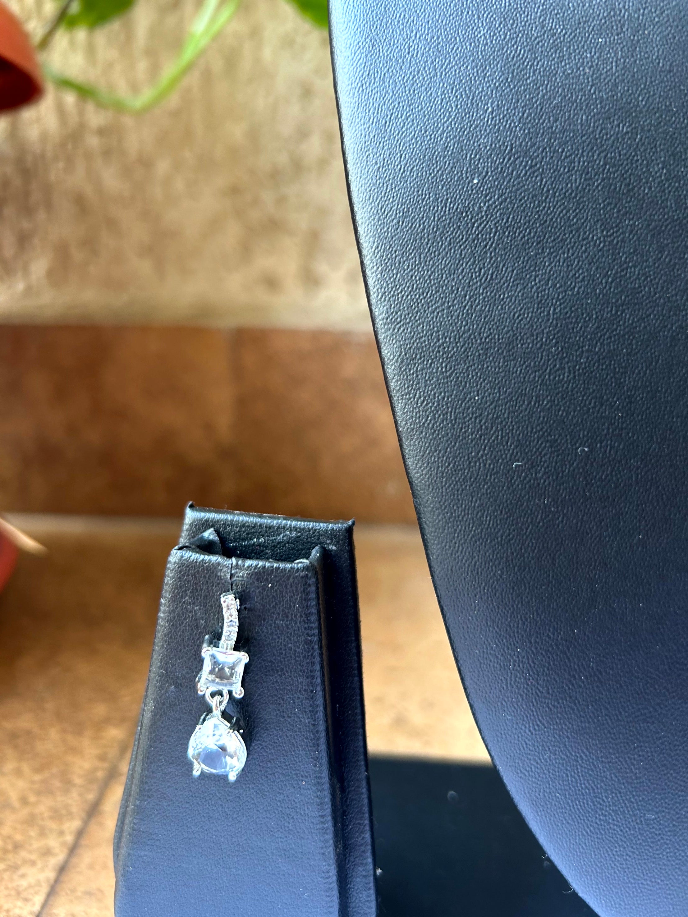 Classic Crystal Solitaire Necklace Set
