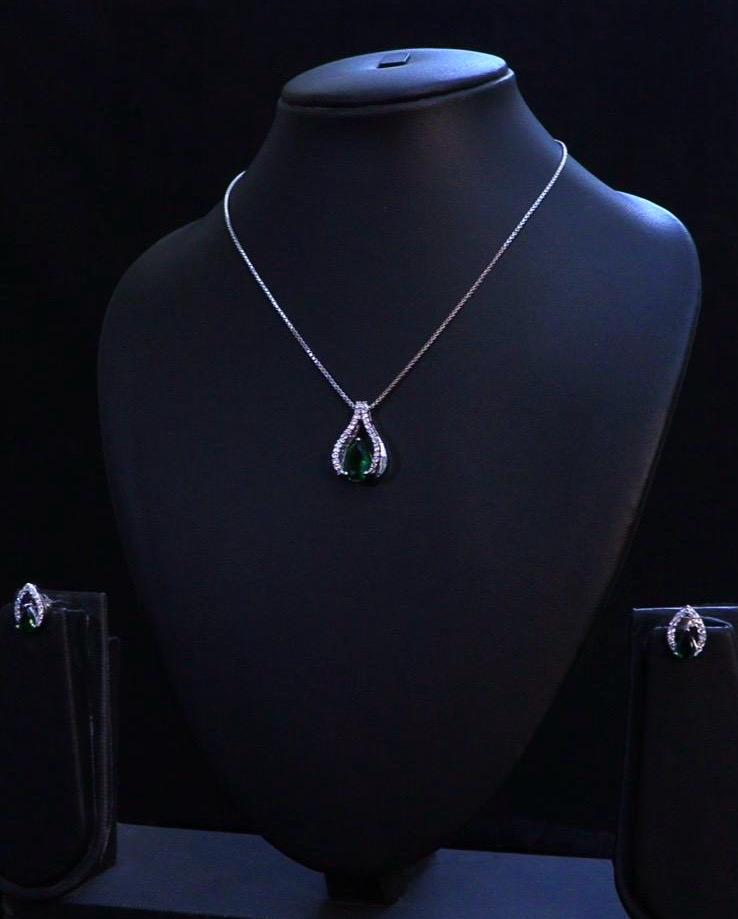 Diamond Replica Teardrop Royale Necklace Set
