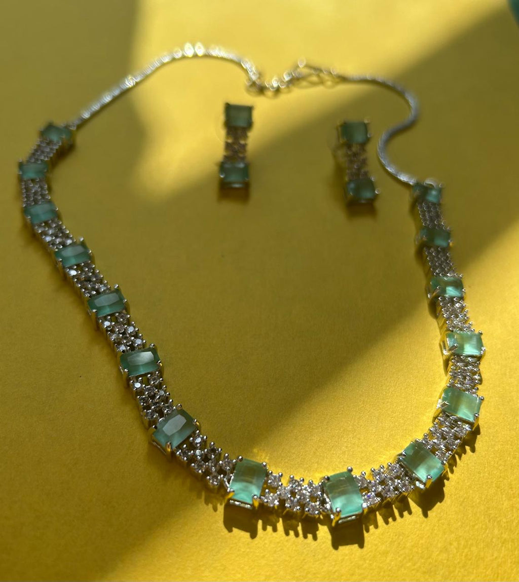 Elegant Emerald Green Chain Necklace Set
